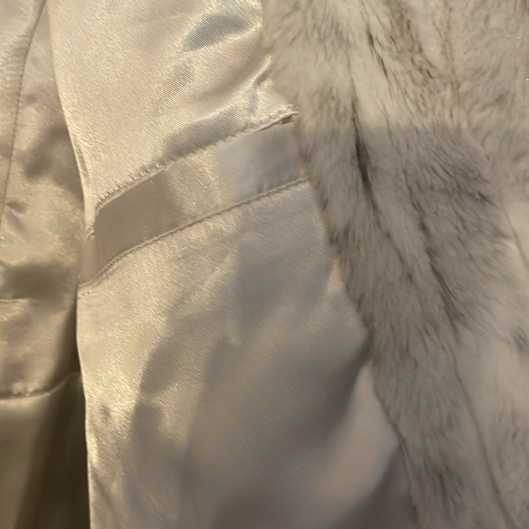 Beautiful faux fur luxurious vest by Guillaume - Picture 7 of 7